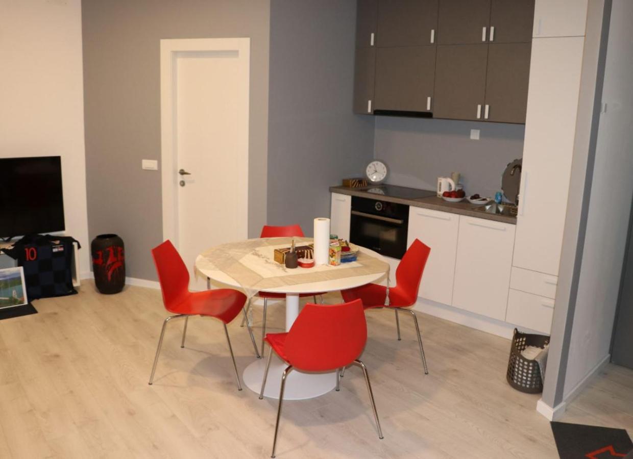 Apartman Gusar -Top Position, Close To The Center And The Beach, Fully Equipped Omiš Eksteriør bilde