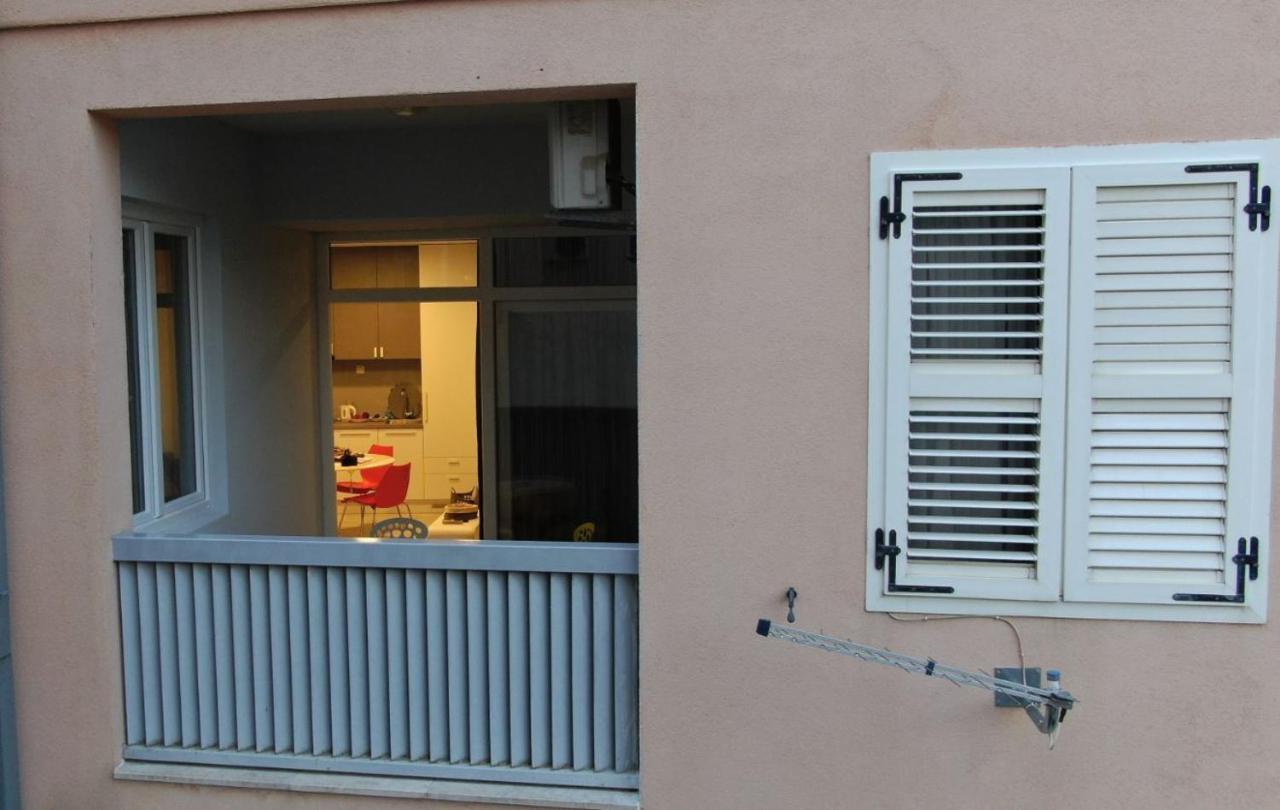 Apartman Gusar -Top Position, Close To The Center And The Beach, Fully Equipped Omiš Eksteriør bilde