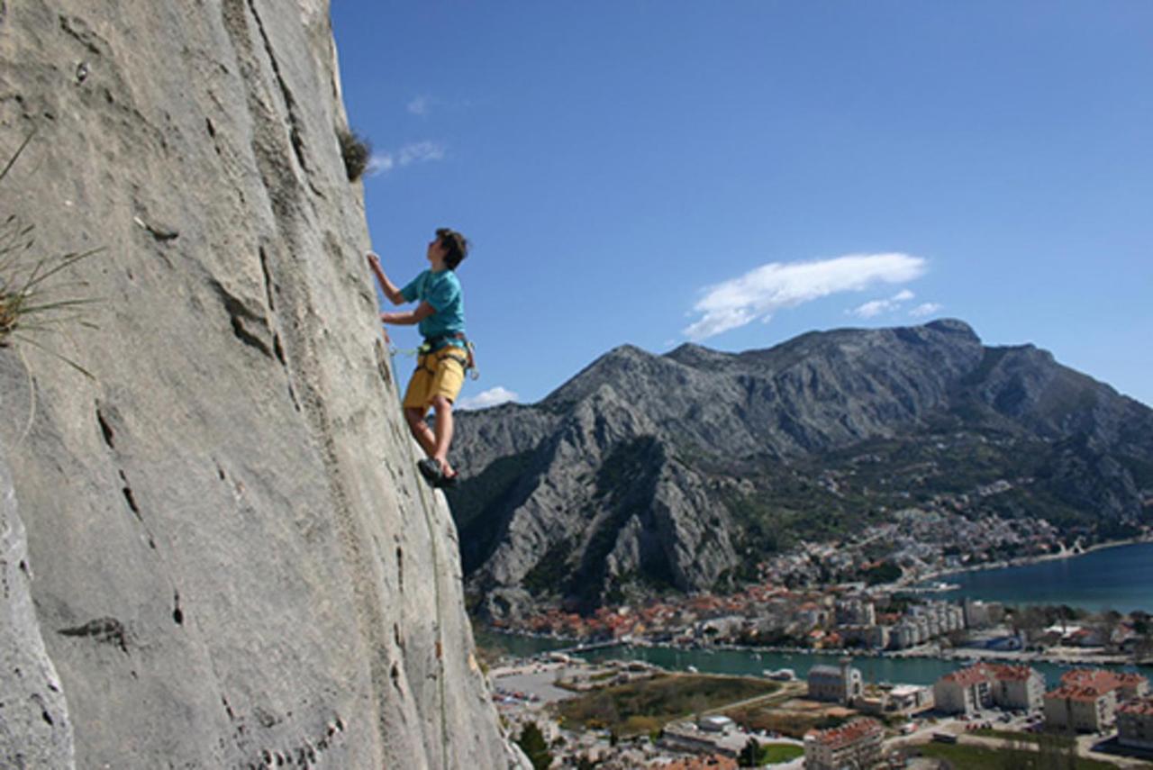Apartman Gusar -Top Position, Close To The Center And The Beach, Fully Equipped Omiš Eksteriør bilde